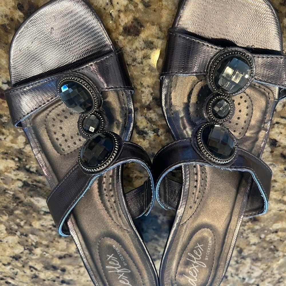 Silver Dexter's dexflex brand wedges women's size 7.5 bejeweled with gemstones.
